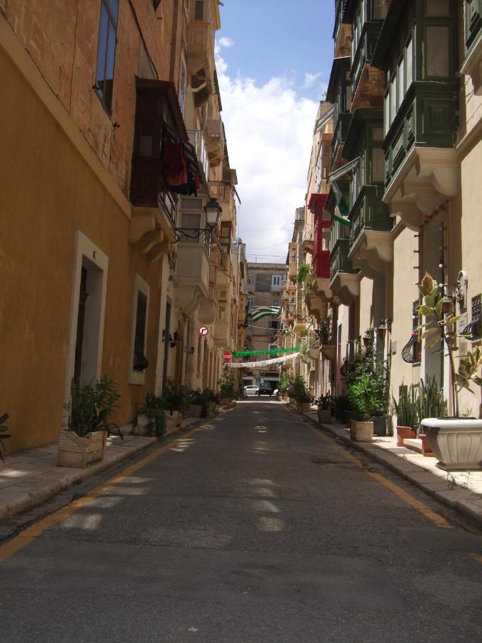 Door Eight Floriana Exterior foto